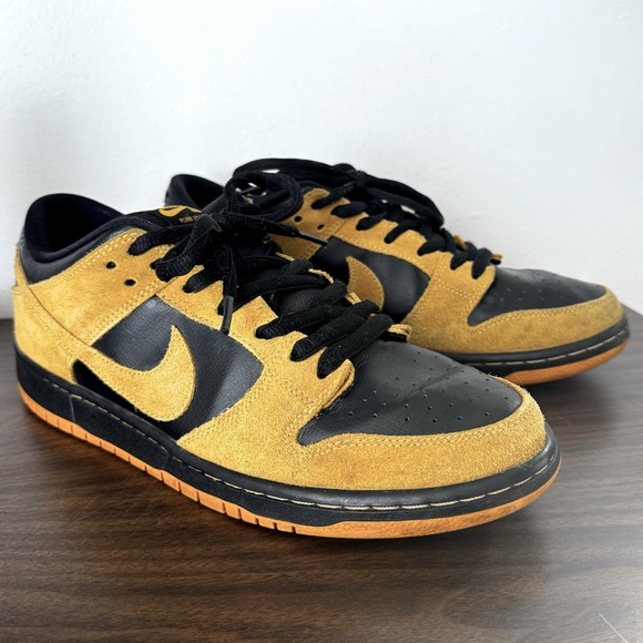 Nike Other - Nike SB Dunk Low Iowa Sneakers